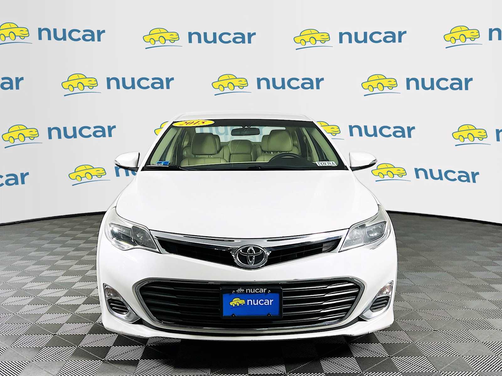 2015 Toyota Avalon Limited - Photo 2