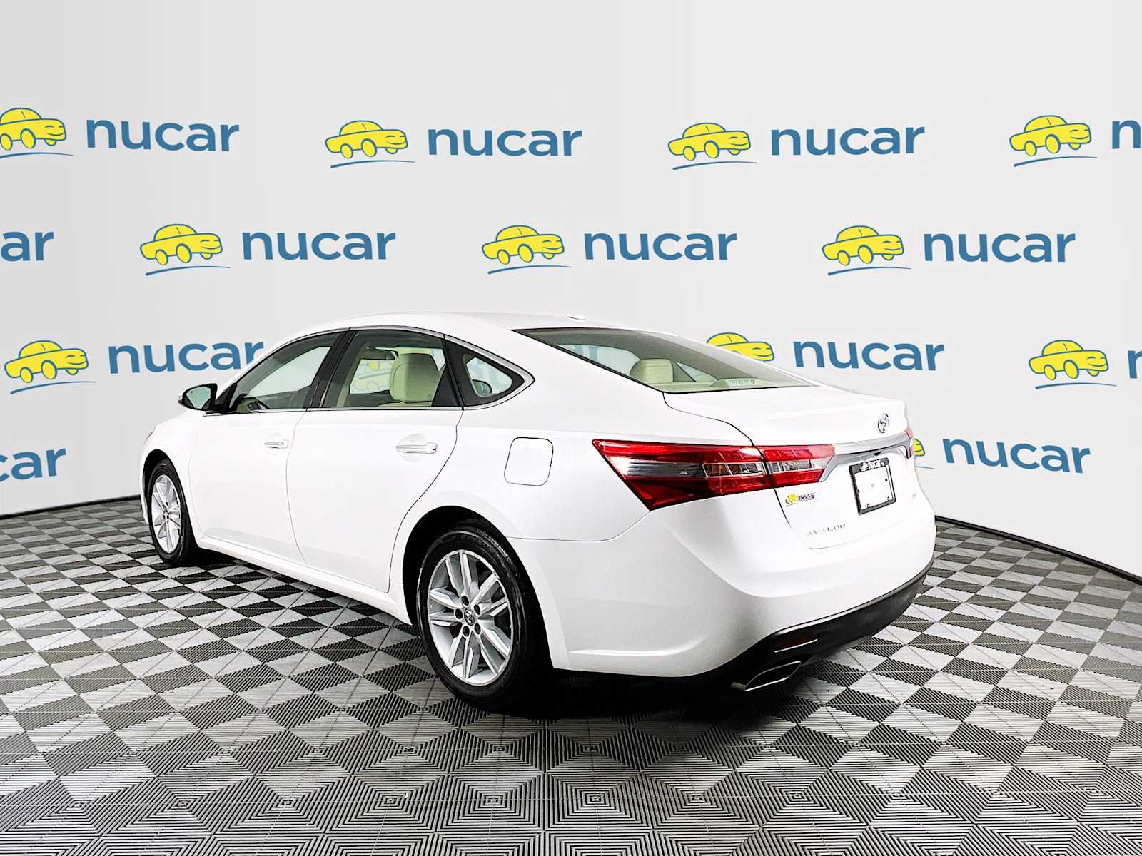 2015 Toyota Avalon Limited - Photo 5