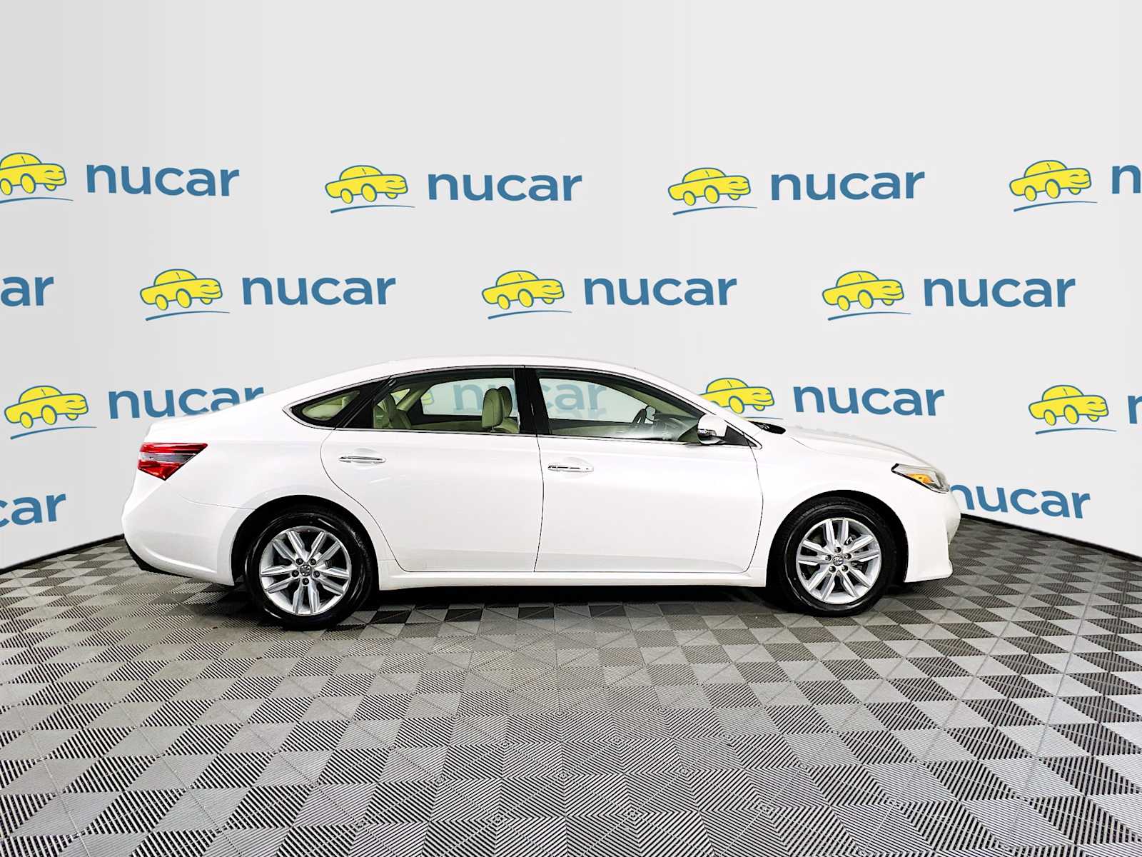 2015 Toyota Avalon Limited - Photo 8