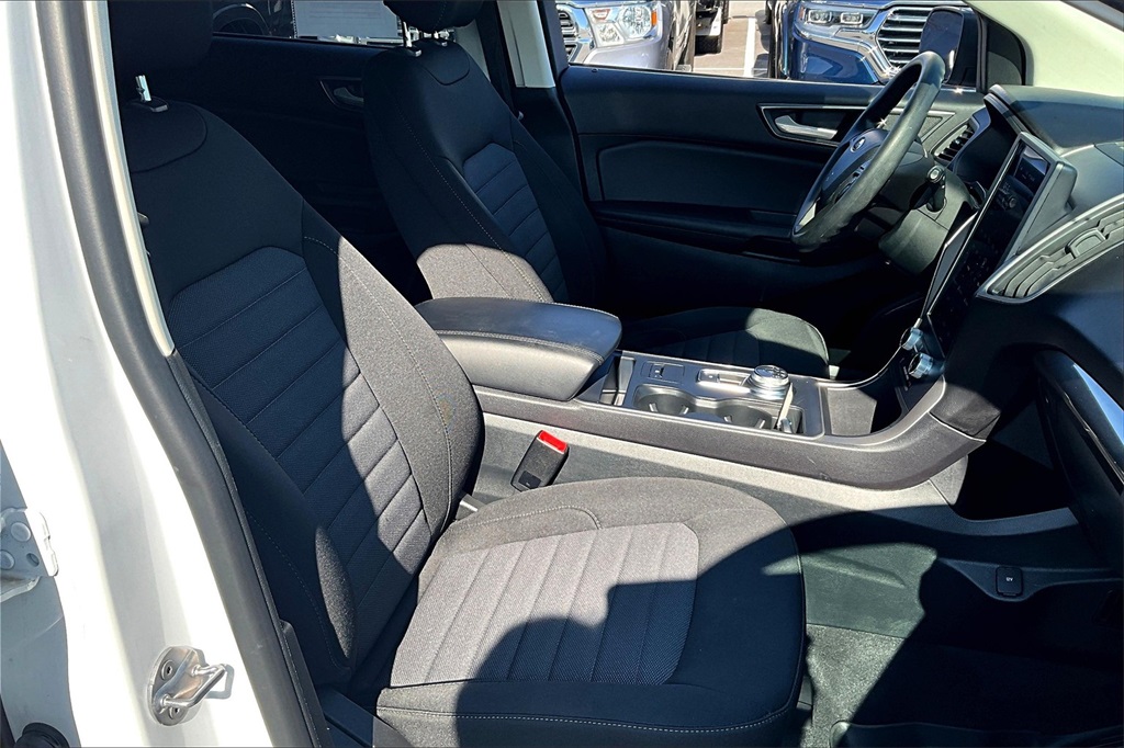 2022 Ford Edge SE - Photo 11