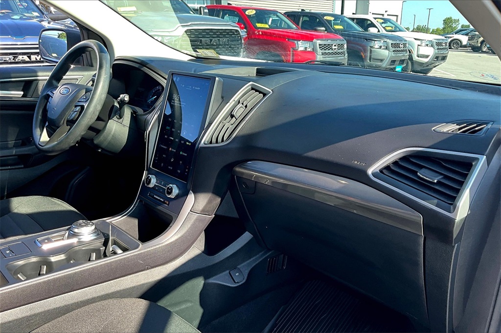 2022 Ford Edge SE - Photo 14