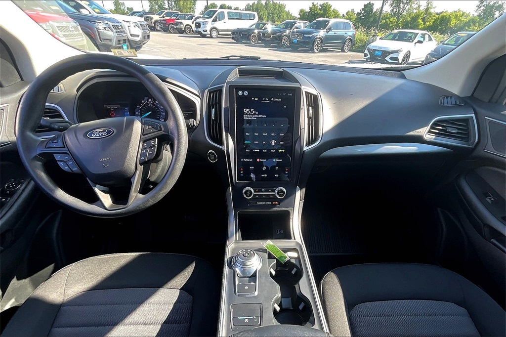2022 Ford Edge SE - Photo 21