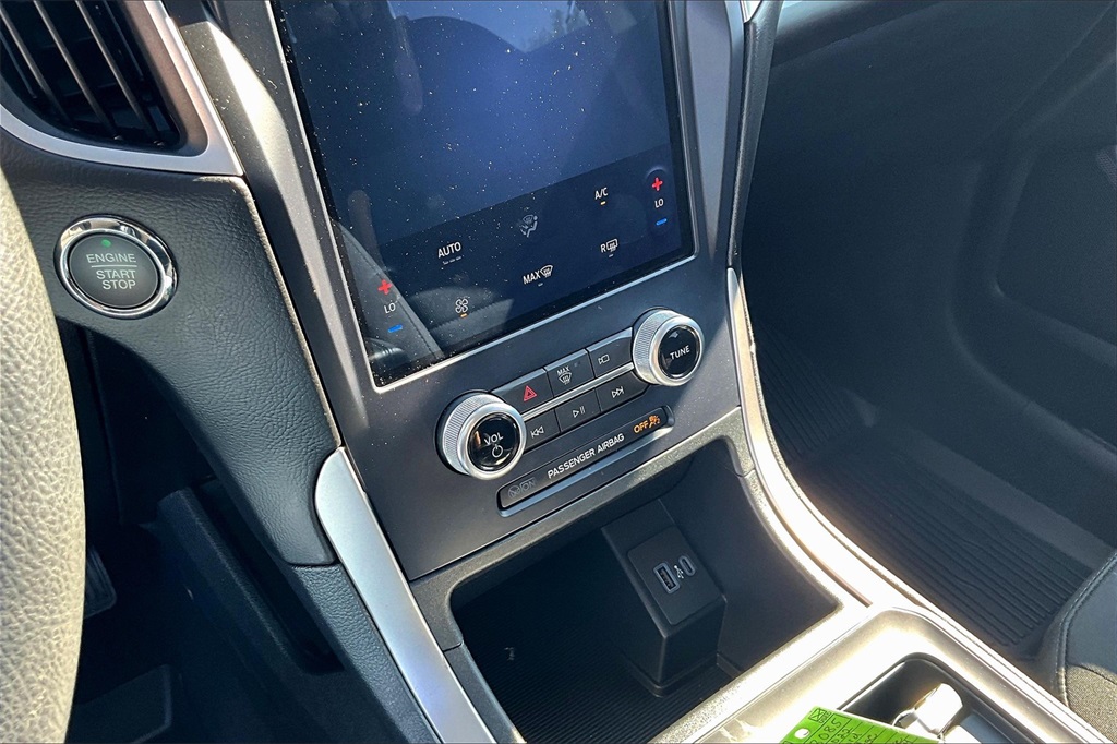 2022 Ford Edge SE - Photo 26
