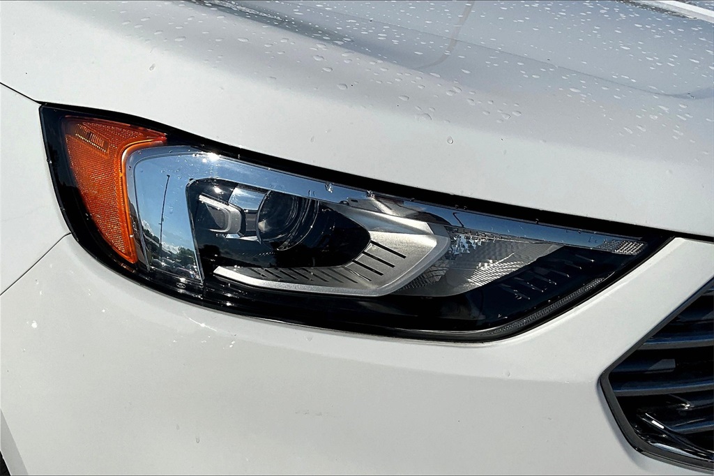 2022 Ford Edge SE - Photo 33