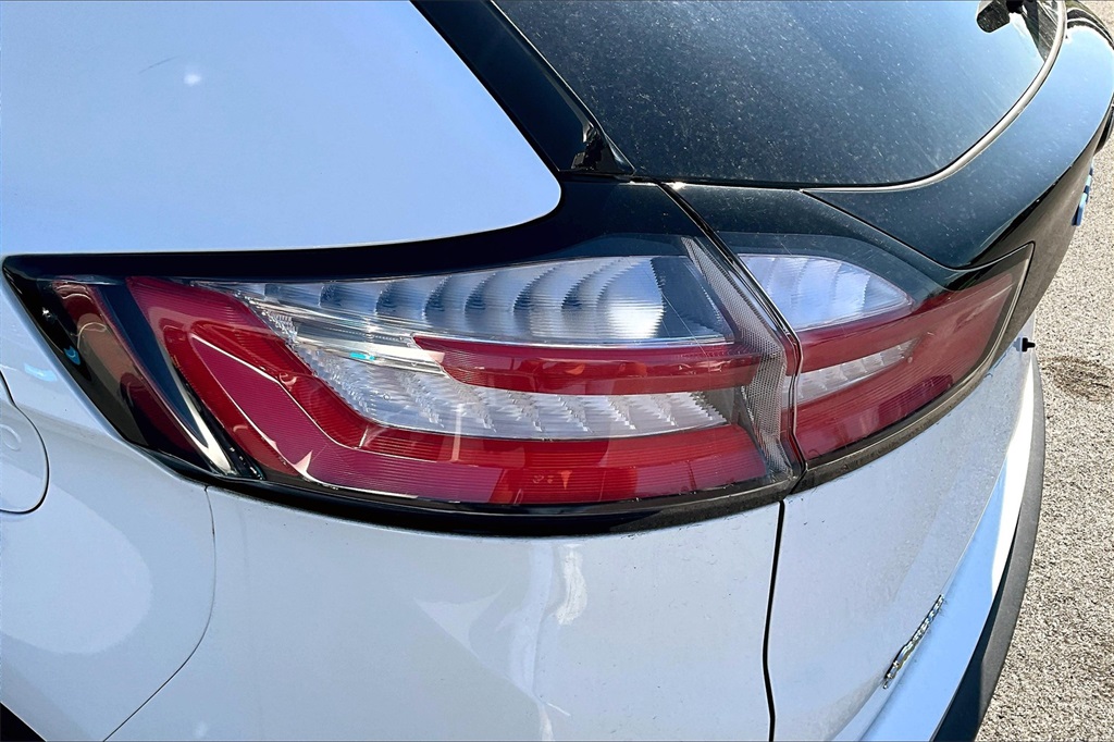 2022 Ford Edge SE - Photo 34