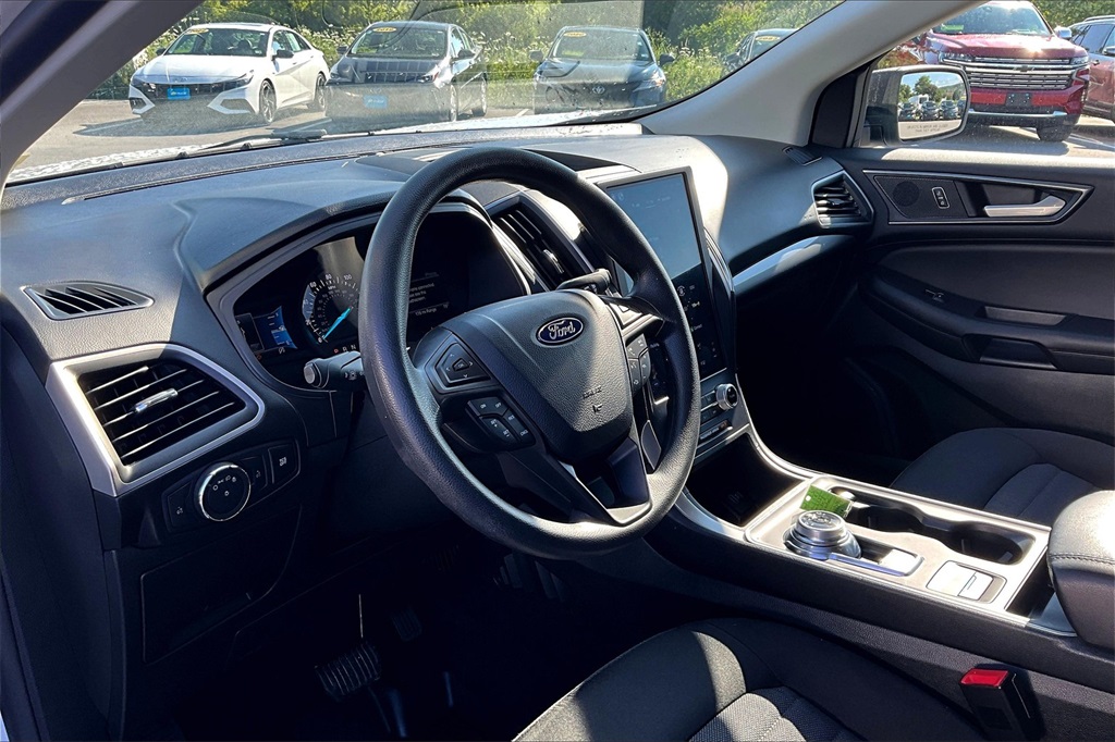 2022 Ford Edge SE - Photo 8