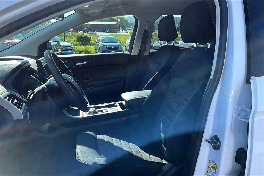 2022 Ford Edge SE - Photo 10