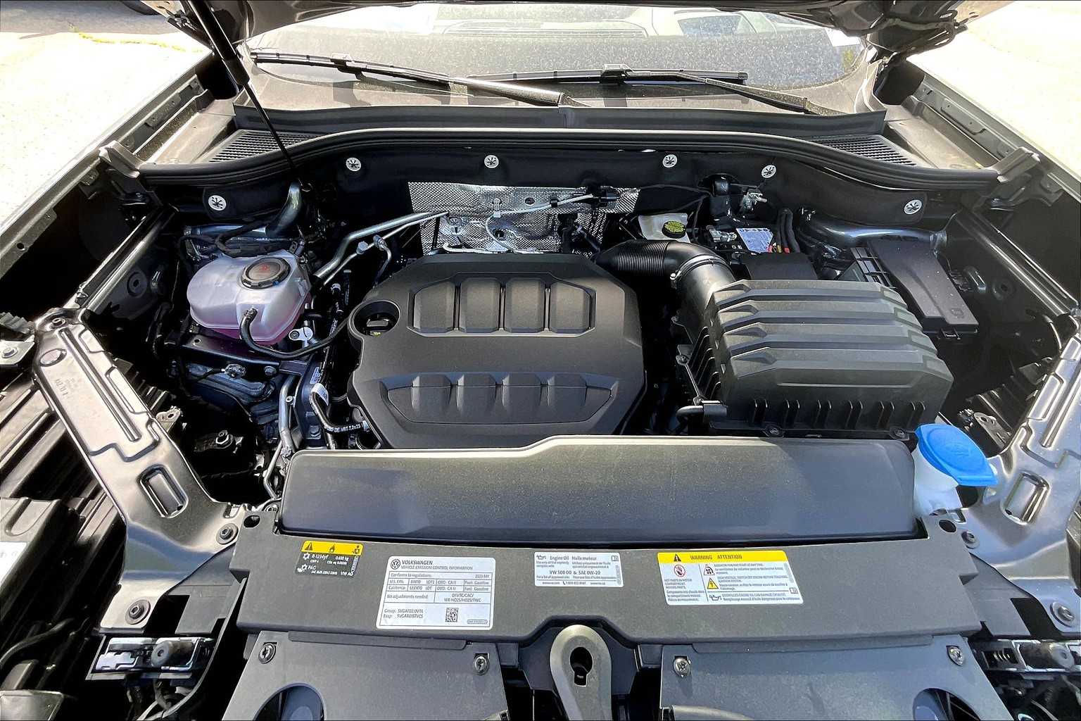 2025 Volkswagen Atlas 2.0T SEL Premium R-Line - Photo 16