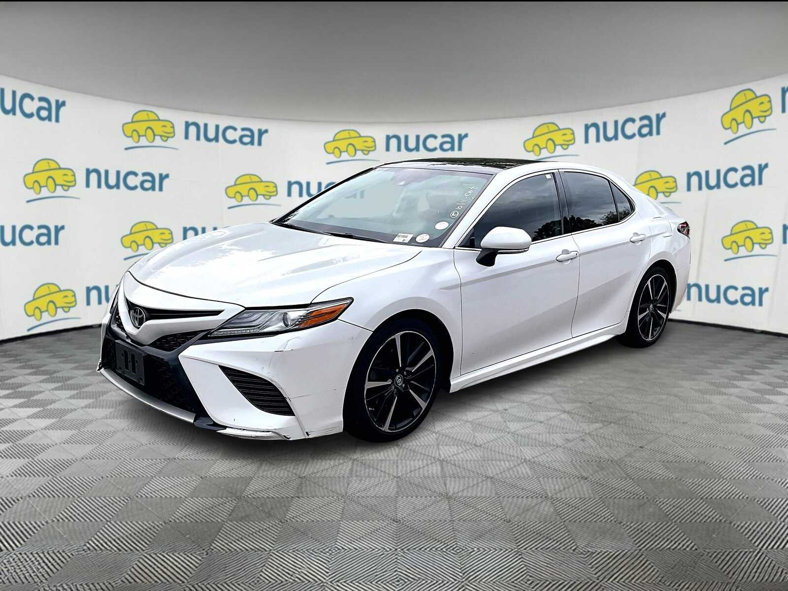 2019 Toyota Camry XSE V6 - Photo 2