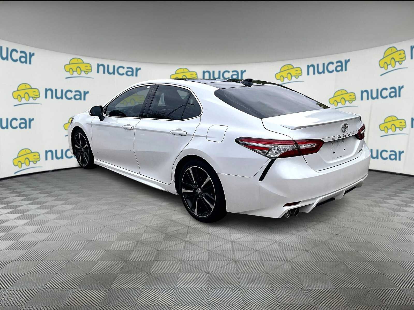 2019 Toyota Camry XSE V6 - Photo 3
