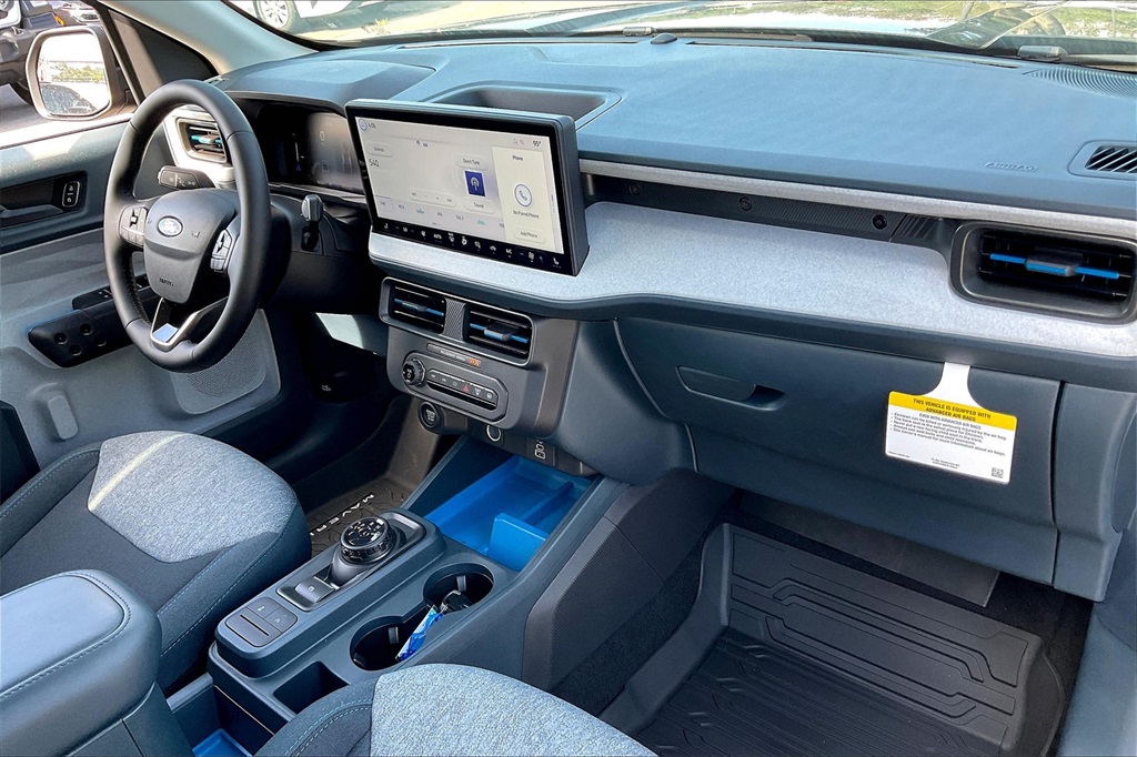 2025 Ford Maverick XLT - Photo 10