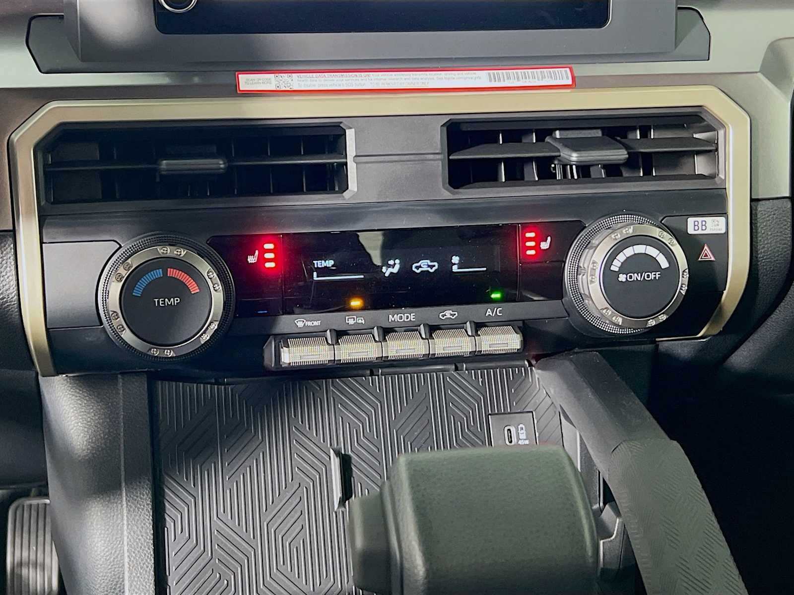 2025 Toyota Tacoma SR5 - Photo 10