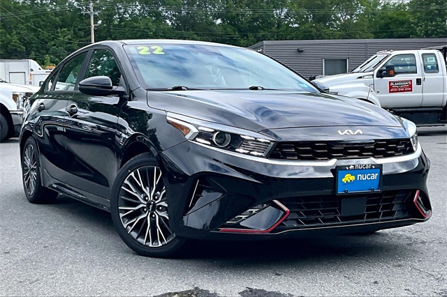 2022 Kia Forte GT-Line - Photo 2