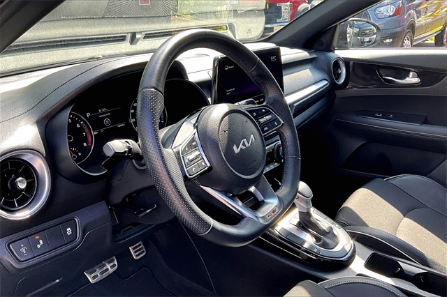 2022 Kia Forte GT-Line - Photo 23