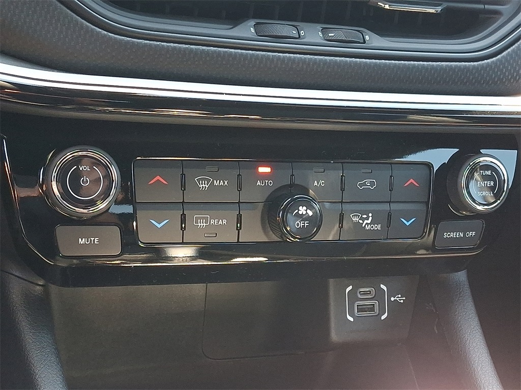 2025 Jeep Compass Limited - Photo 12