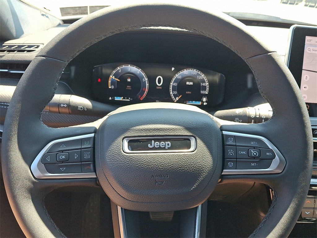 2025 Jeep Compass Limited - Photo 16