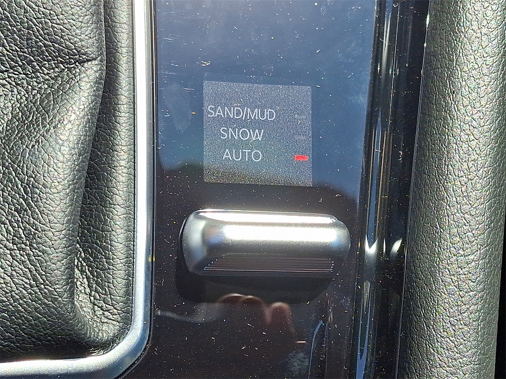 2025 Jeep Compass Limited - Photo 17