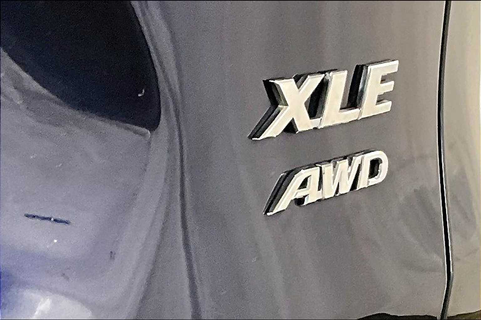 2019 Toyota RAV4 XLE - Photo 29