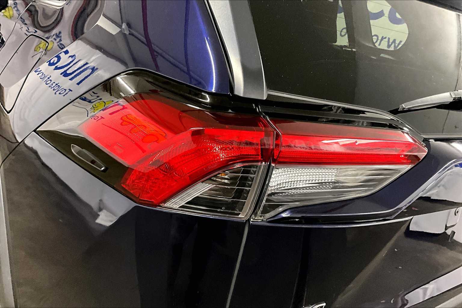 2019 Toyota RAV4 XLE - Photo 34