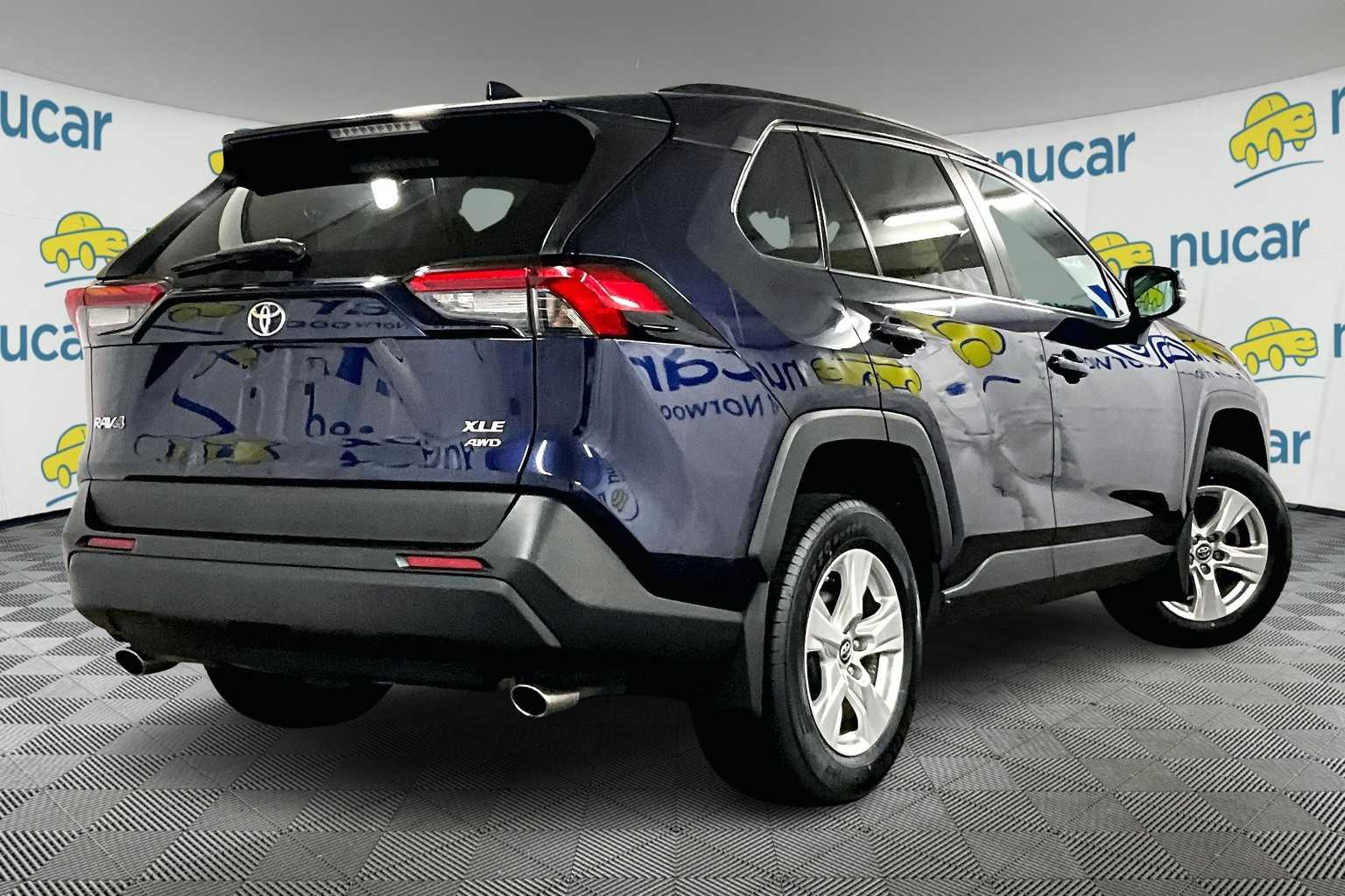 2019 Toyota RAV4 XLE - Photo 6
