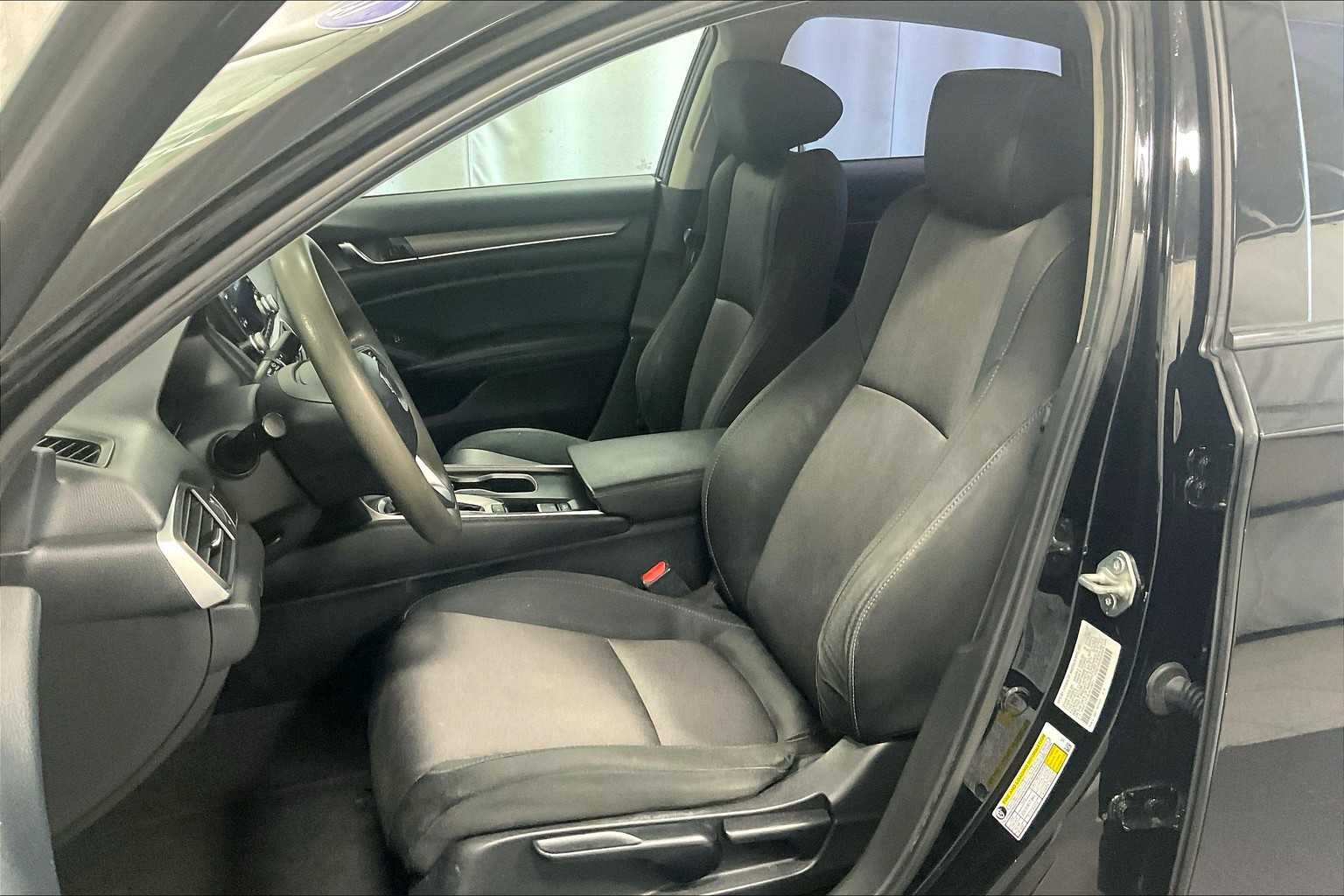 2020 Honda Accord LX - Photo 10