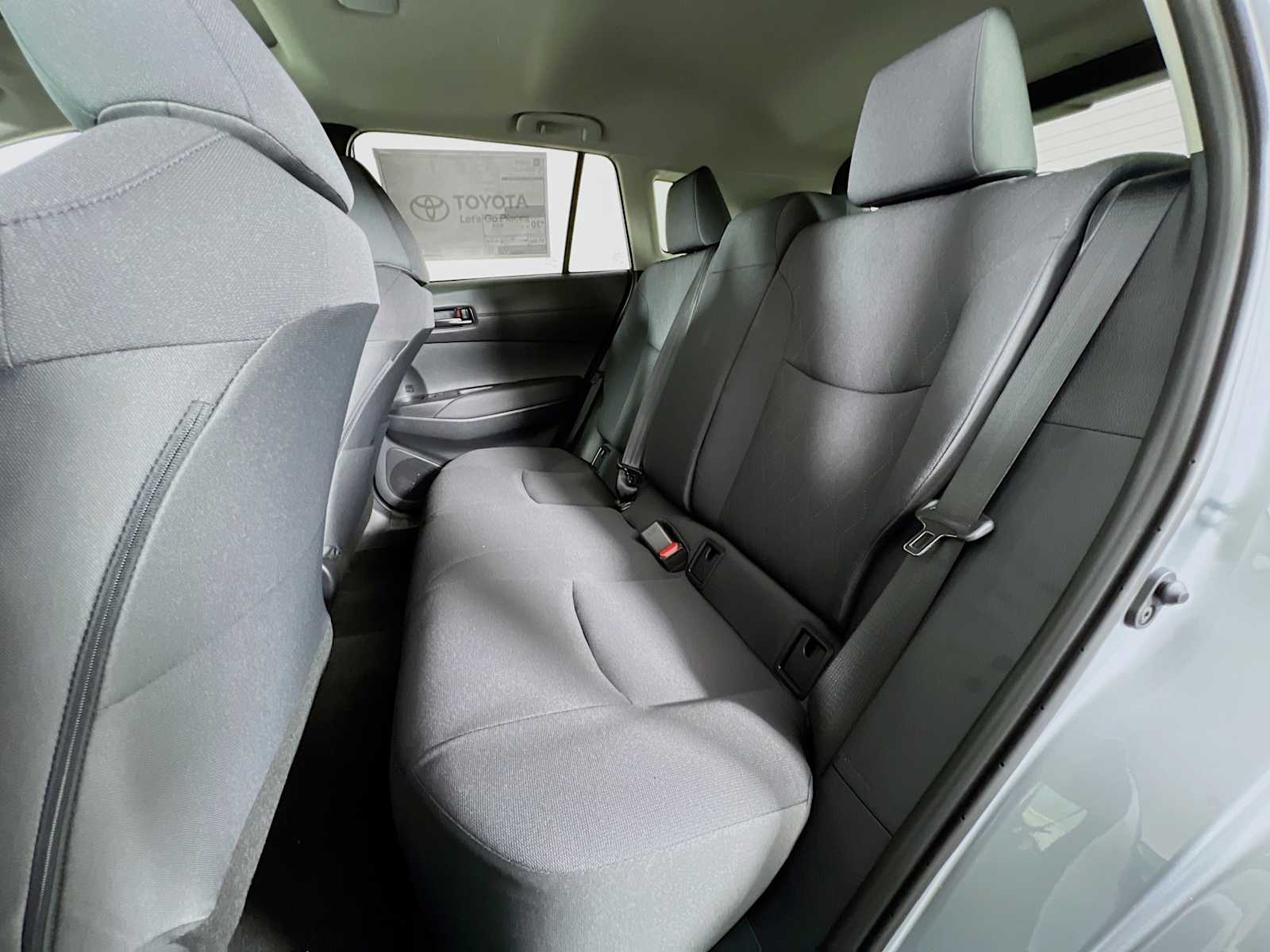 2026 Toyota Corolla Cross LE - Photo 13