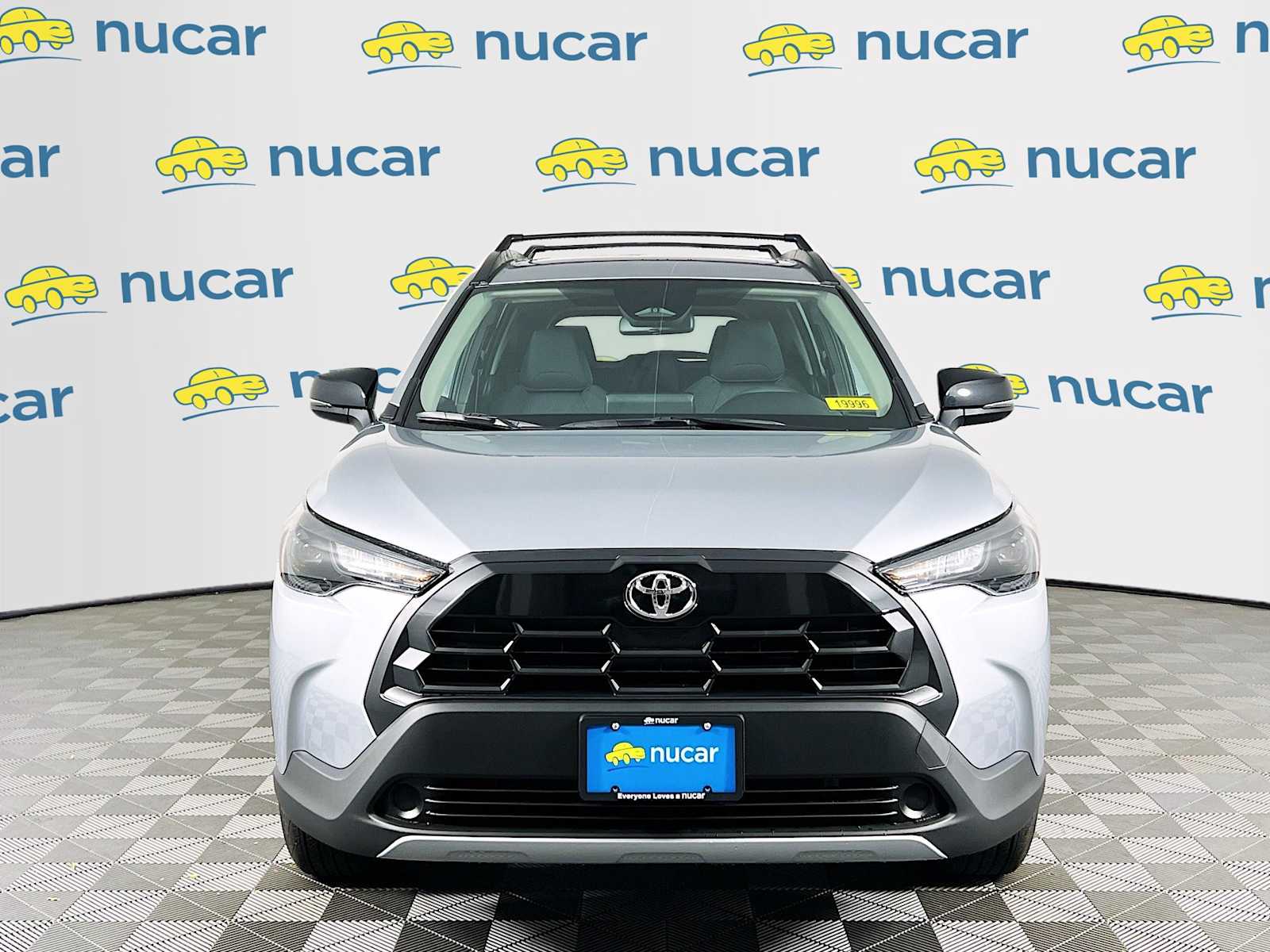 2026 Toyota Corolla Cross LE - Photo 2