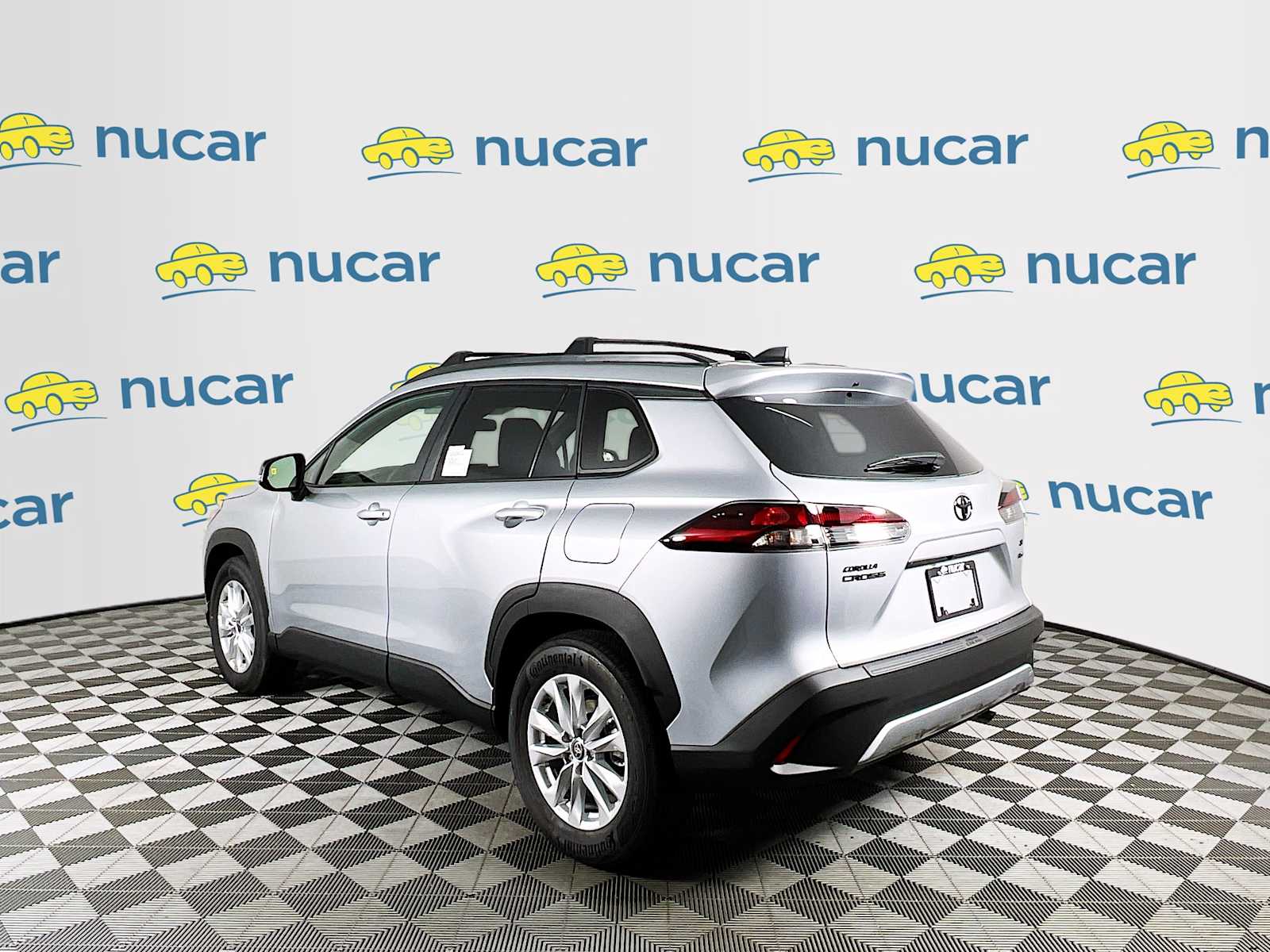 2026 Toyota Corolla Cross LE - Photo 4