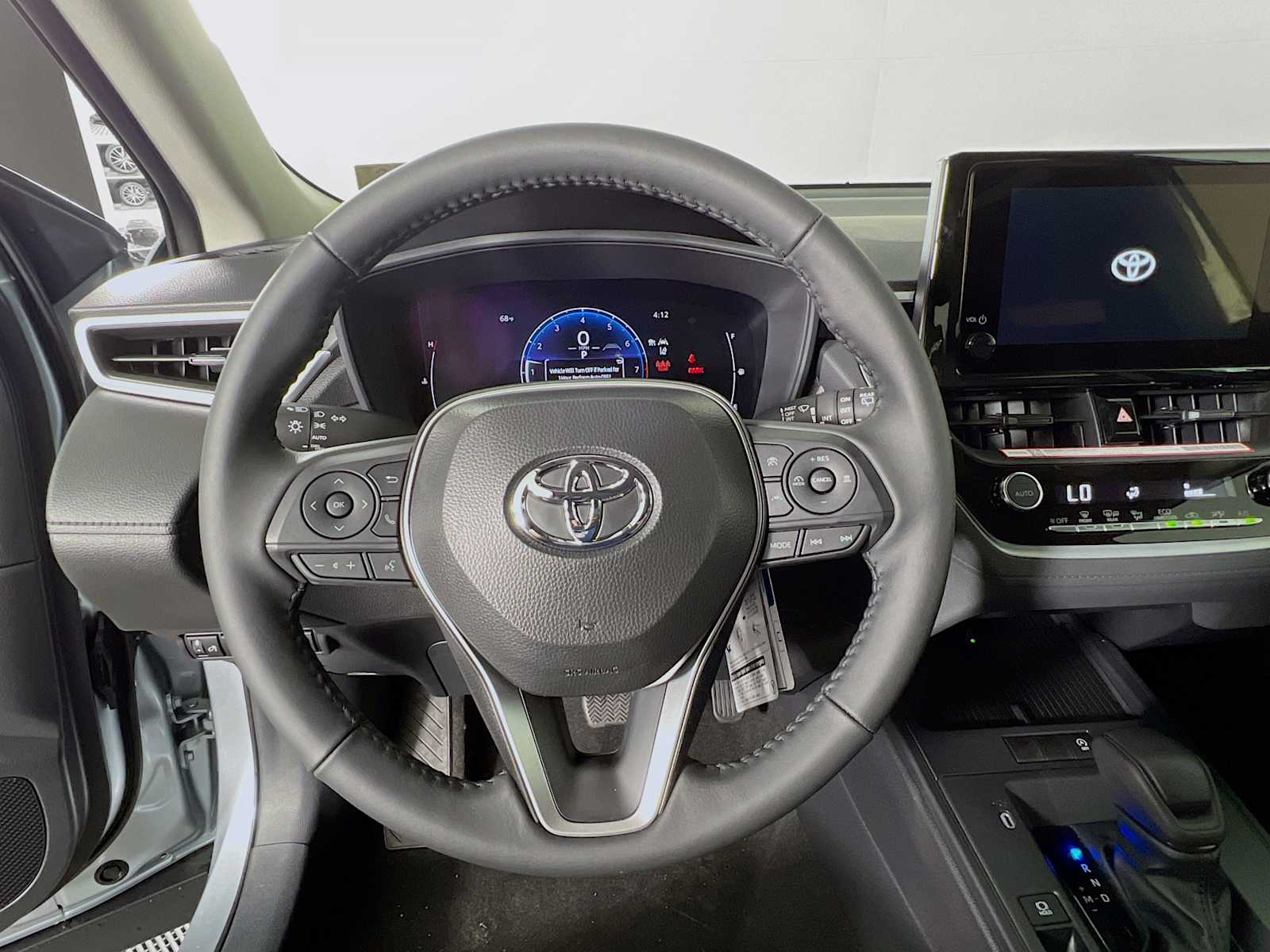 2026 Toyota Corolla Cross LE - Photo 7