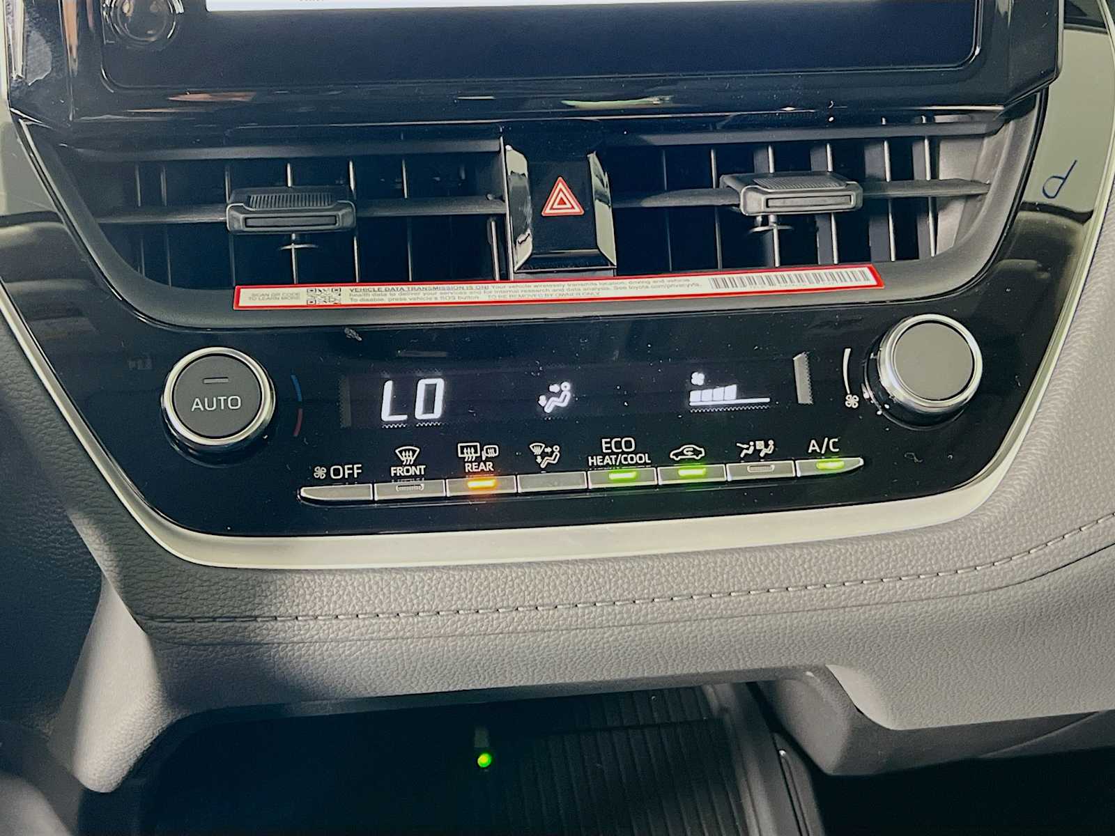 2026 Toyota Corolla Cross LE - Photo 10