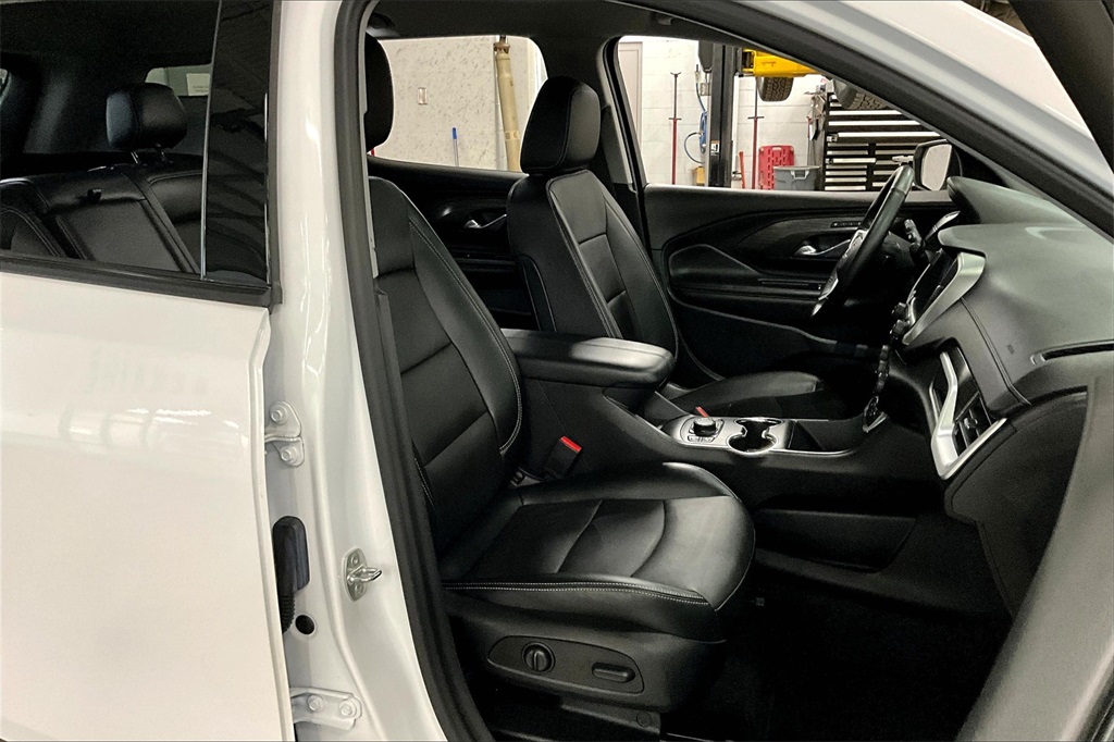 2023 GMC Terrain SLT - Photo 11