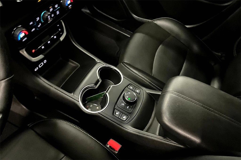 2023 GMC Terrain SLT - Photo 20