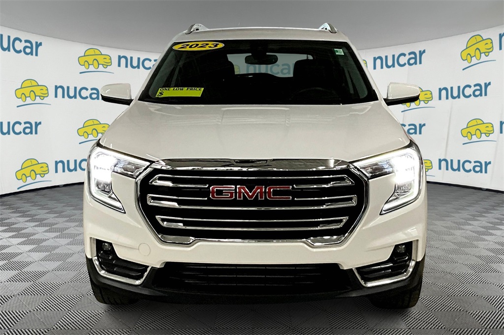 2023 GMC Terrain SLT - Photo 2