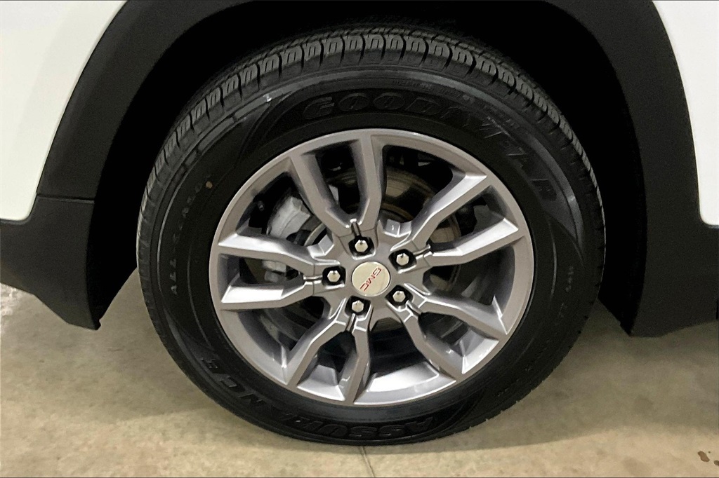 2023 GMC Terrain SLT - Photo 7