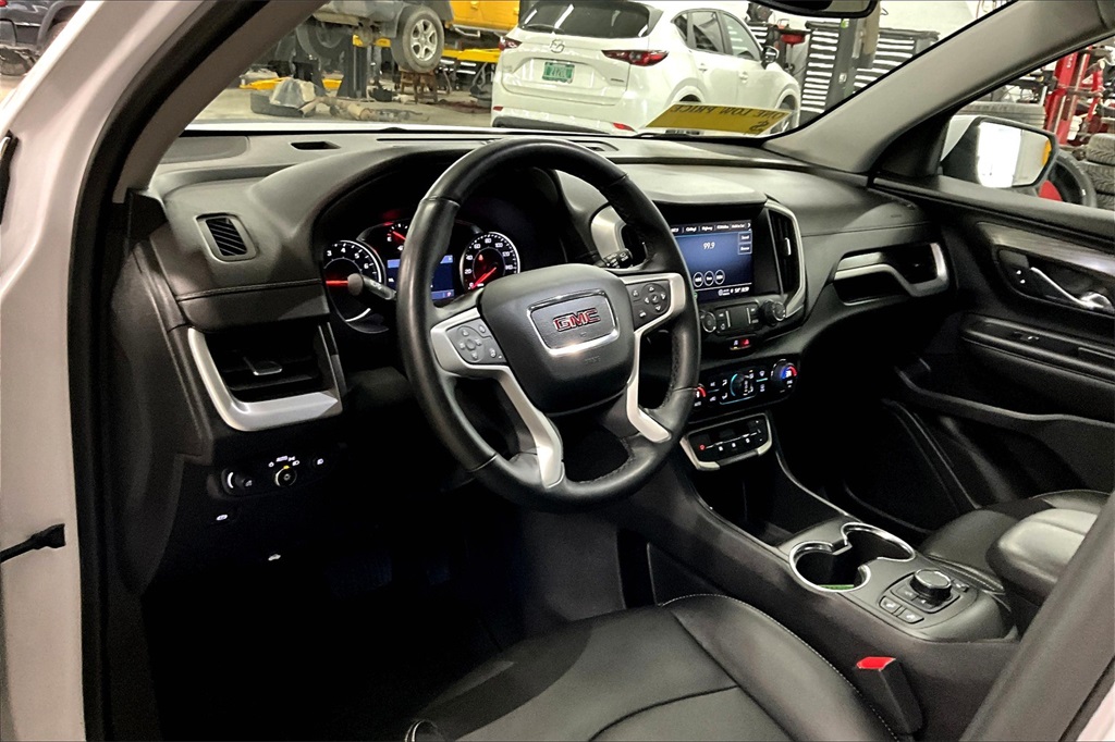 2023 GMC Terrain SLT - Photo 8