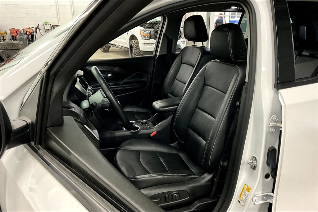 2023 GMC Terrain SLT - Photo 10