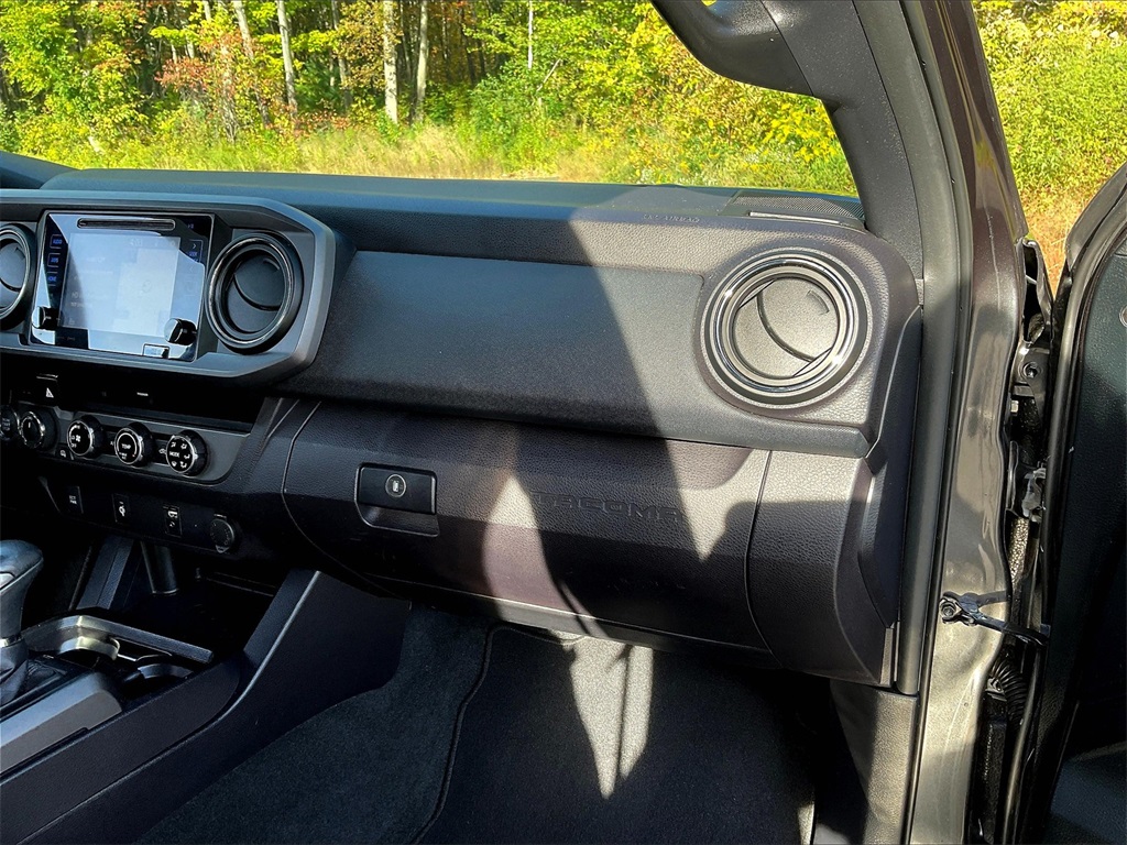 2017 Toyota Tacoma TRD Off-Road - Photo 12