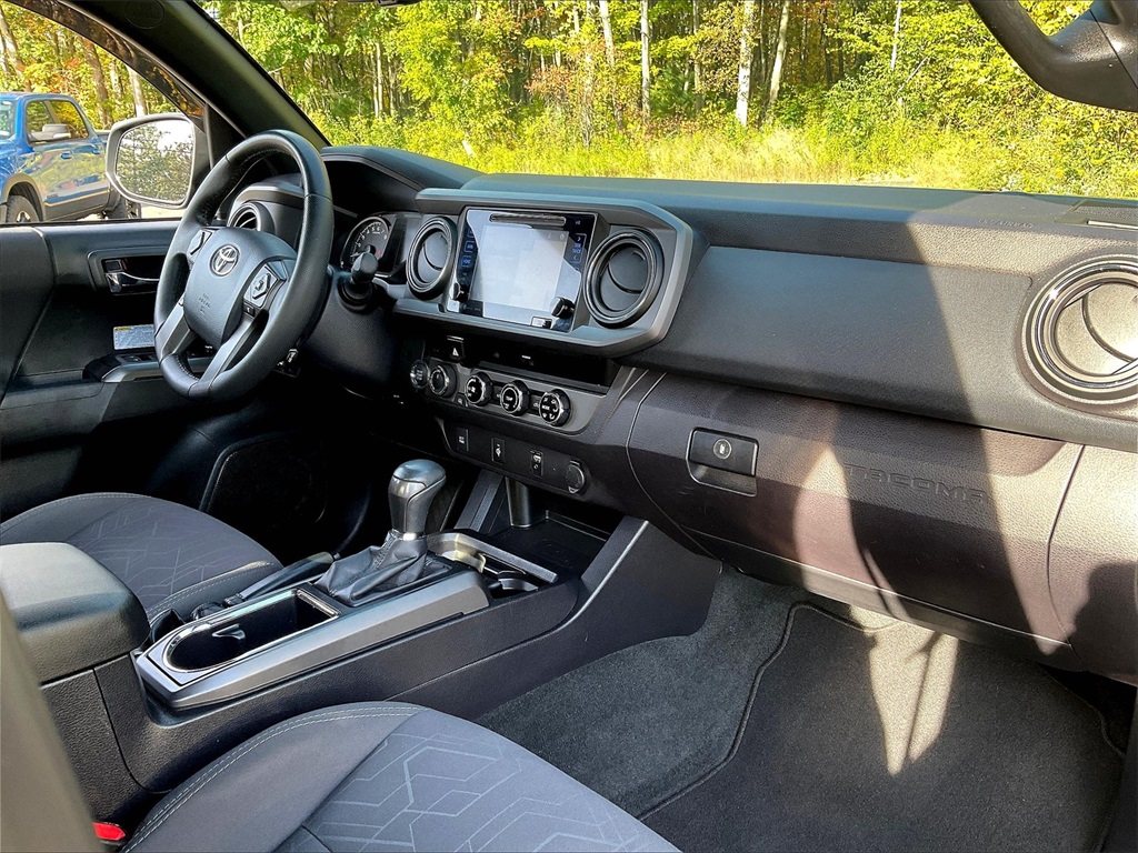 2017 Toyota Tacoma TRD Off-Road - Photo 13