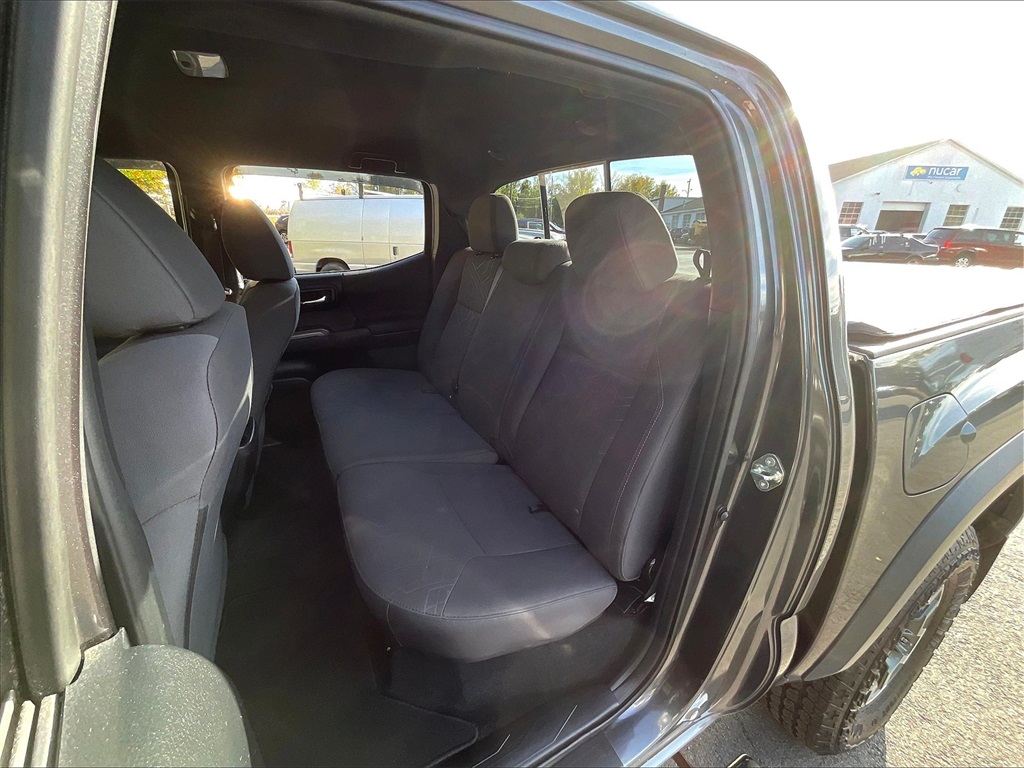2017 Toyota Tacoma TRD Off-Road - Photo 24