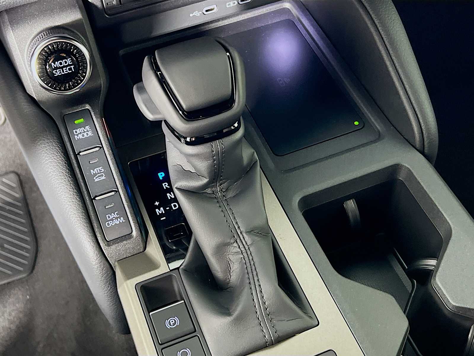 2025 Toyota Land Cruiser  - Photo 11