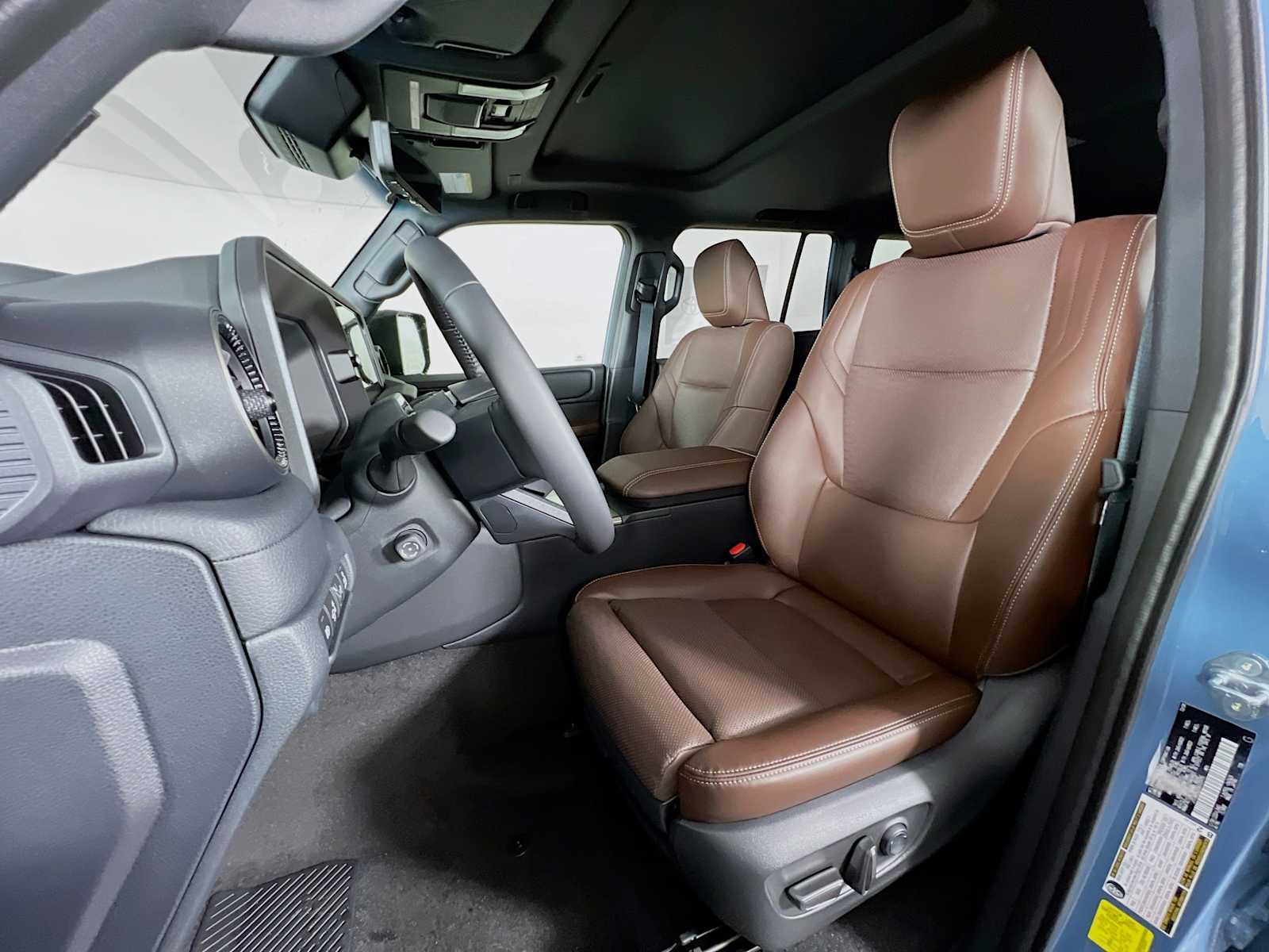 2025 Toyota Land Cruiser  - Photo 12