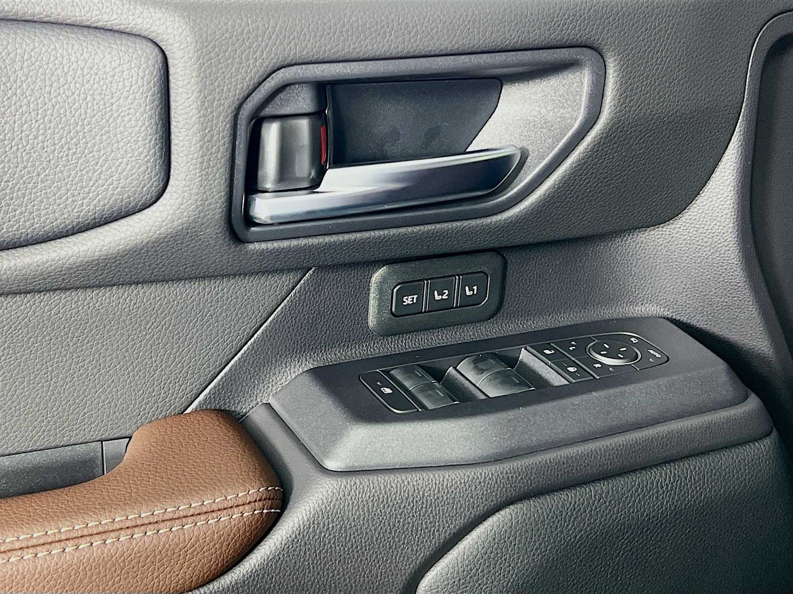 2025 Toyota Land Cruiser  - Photo 16