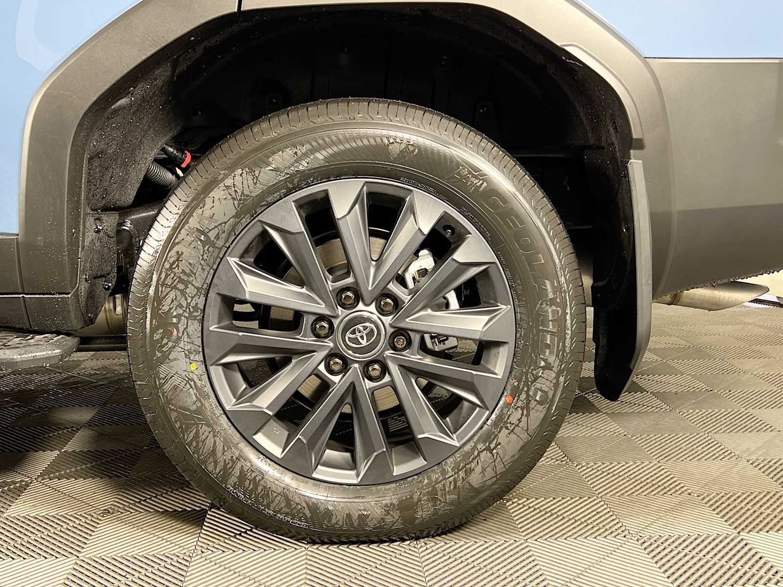 2025 Toyota Land Cruiser  - Photo 19