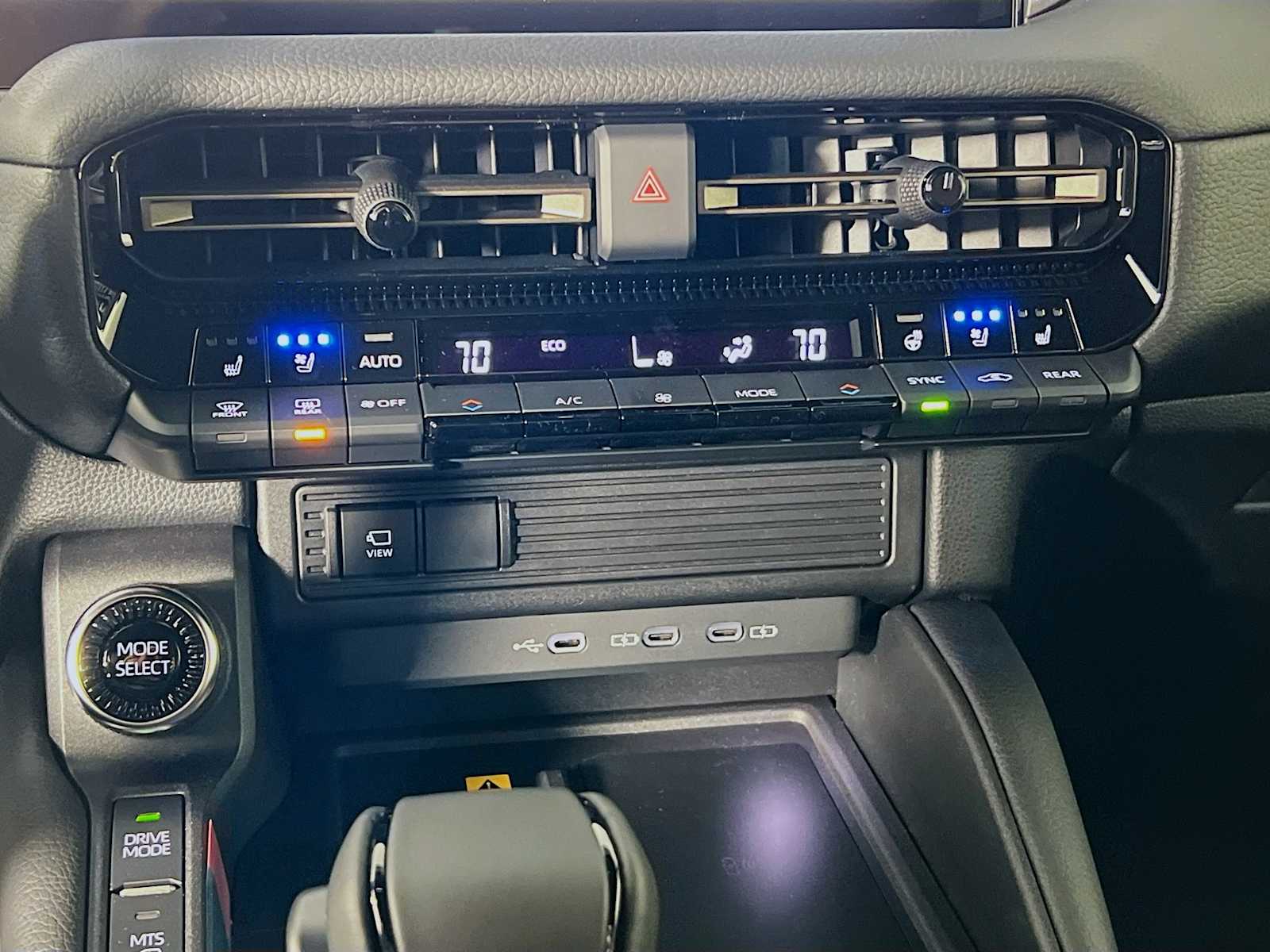 2025 Toyota Land Cruiser  - Photo 10
