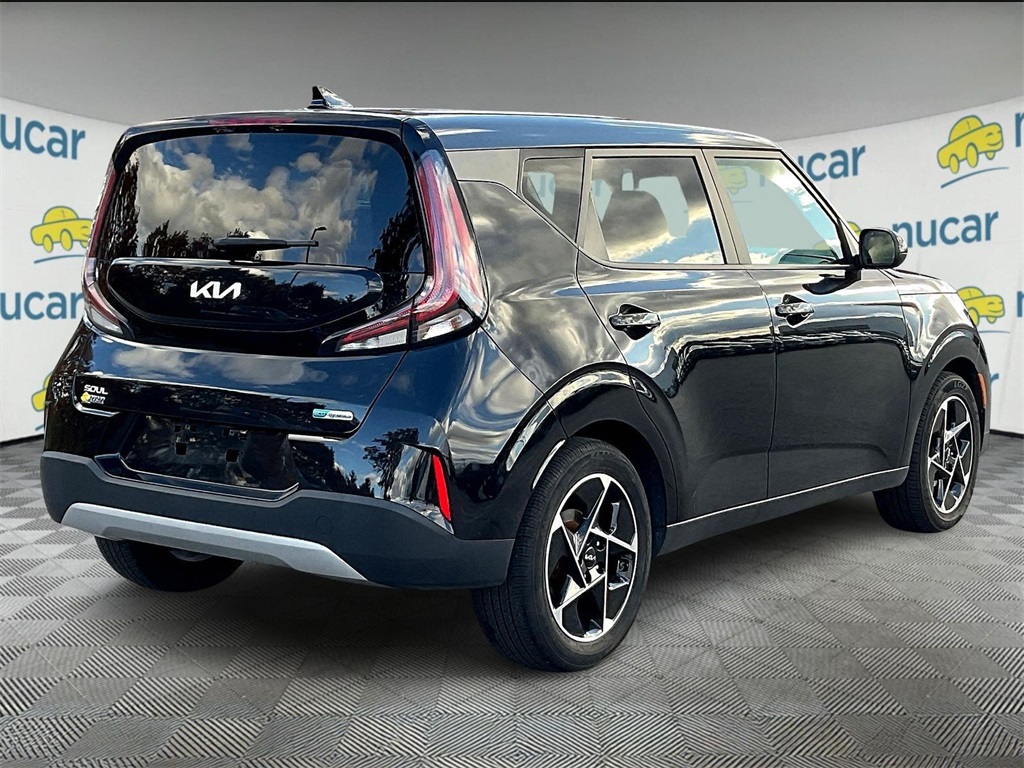 2023 Kia Soul EX - Photo 6