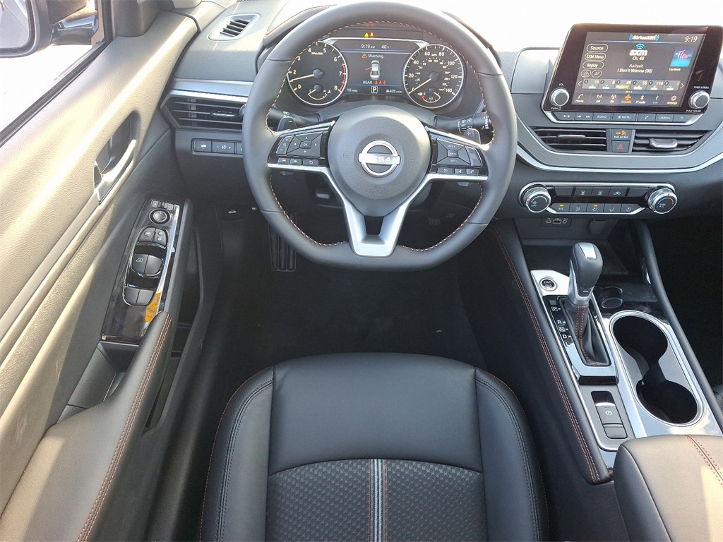 2025 Nissan Altima 2.5 SR - Photo 7