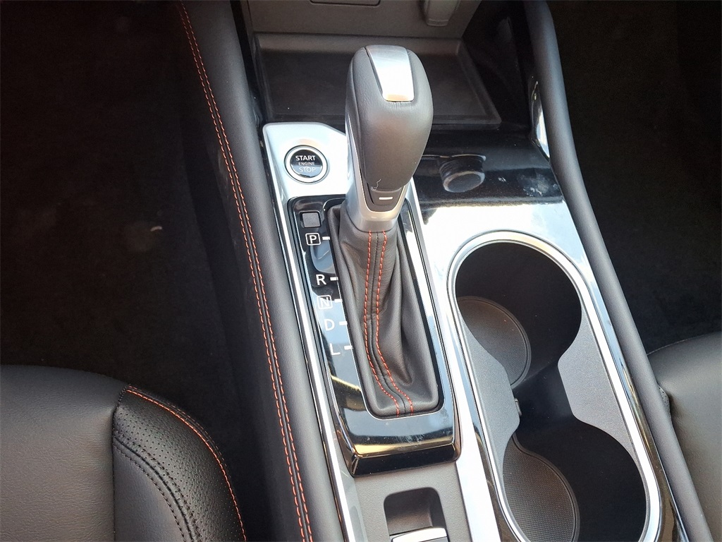 2025 Nissan Altima 2.5 SR - Photo 10