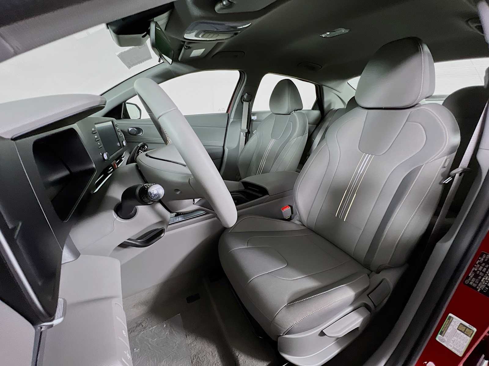 2025 Hyundai Elantra SEL Sport - Photo 12