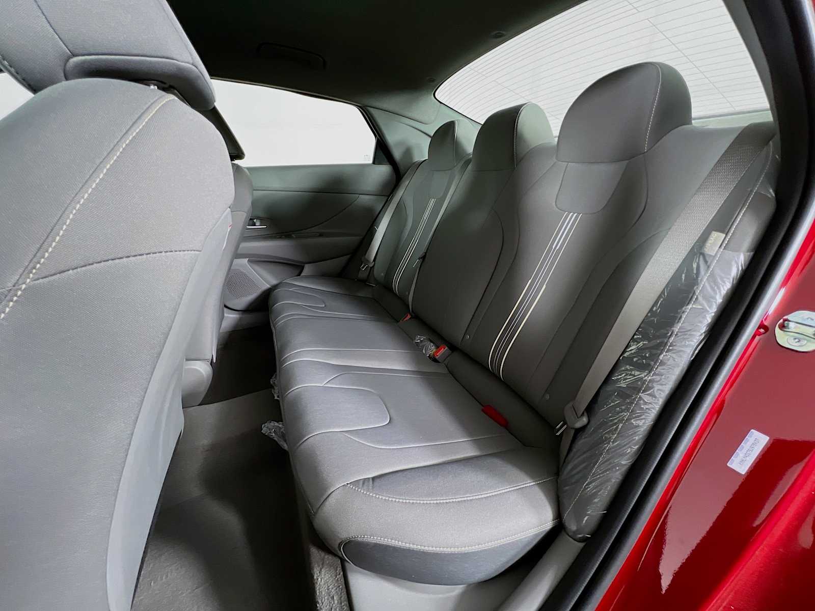 2025 Hyundai Elantra SEL Sport - Photo 13