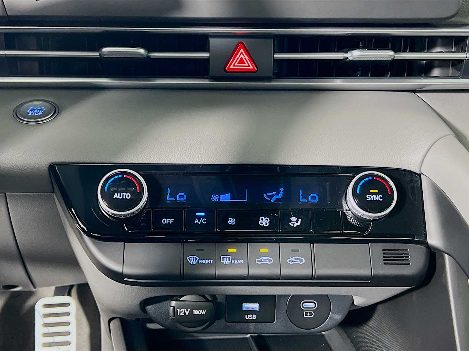 2025 Hyundai Elantra SEL Sport - Photo 10